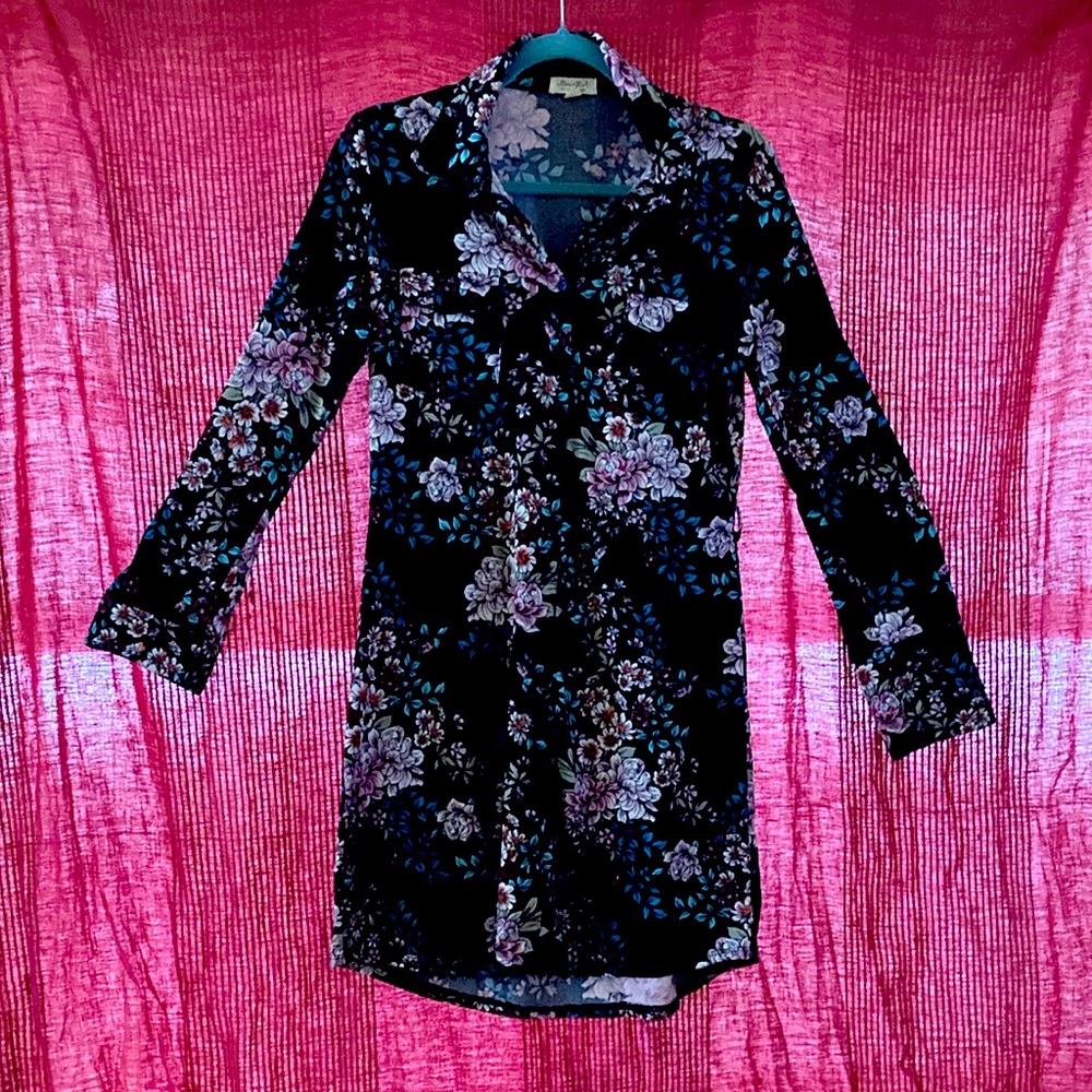 Ultra Flirt floral, button-up dress